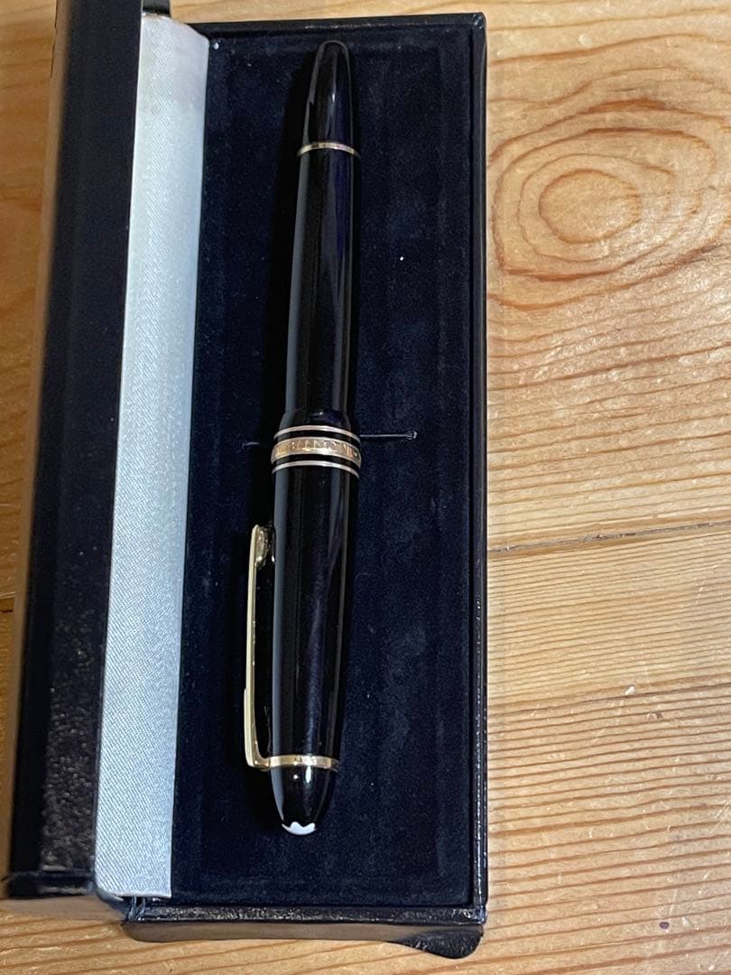 MONTBLANC 万年筆 ケース付　インク２本付きセット