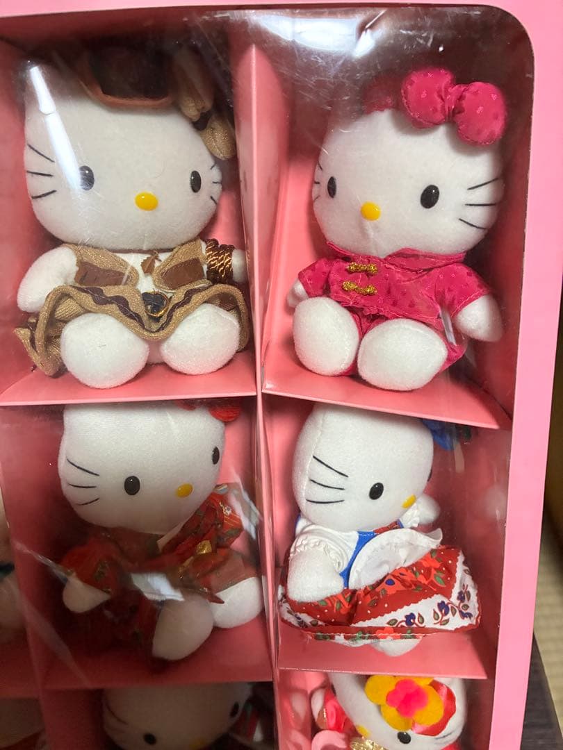 希少激レア新品 ハローキティ 世界のハローキティ 12ヵ国 ぬいぐるみ