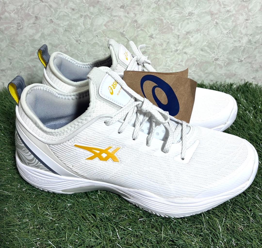 【新品】アシックス バスケットシューズ 1061A038 25.5cm ホワイト