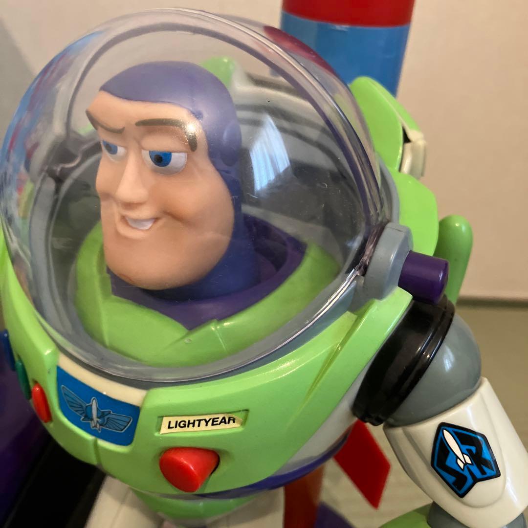 トイストーリー　バズ・ライトイヤー　電話