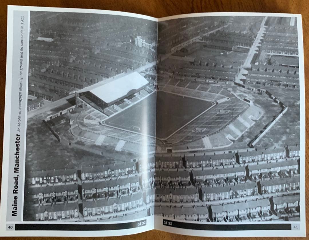 \"GROUNDTASTIC＂英国フットボールグラウンドマガジン季刊4冊・個人発行