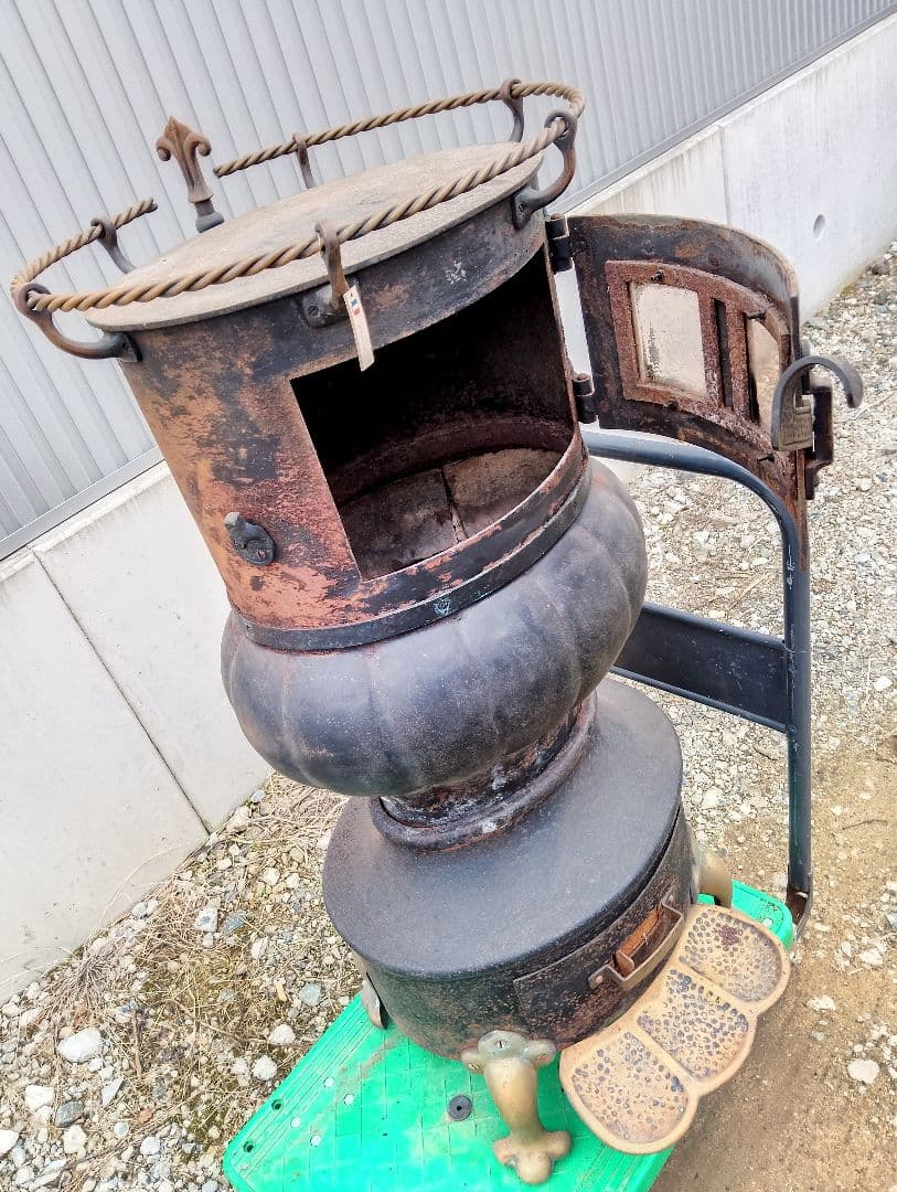 ストーブ フランス　鋳物 鉄製 シャビー レトロ ヴィンテージ