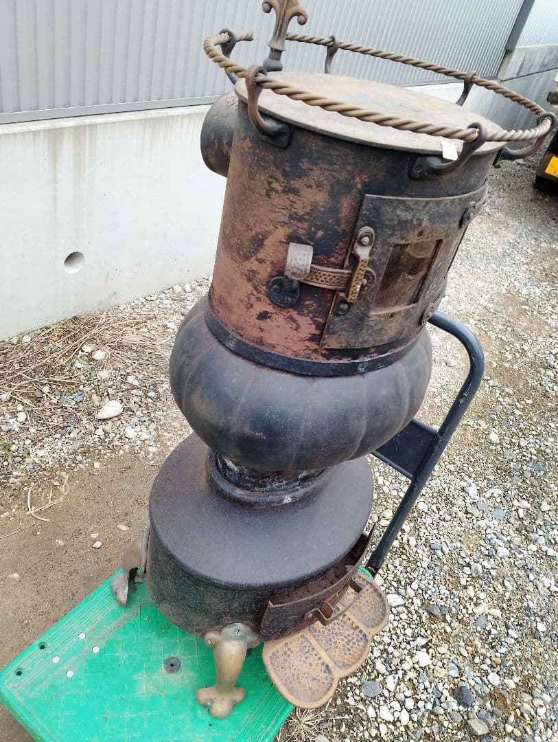 ストーブ フランス　鋳物 鉄製 シャビー レトロ ヴィンテージ