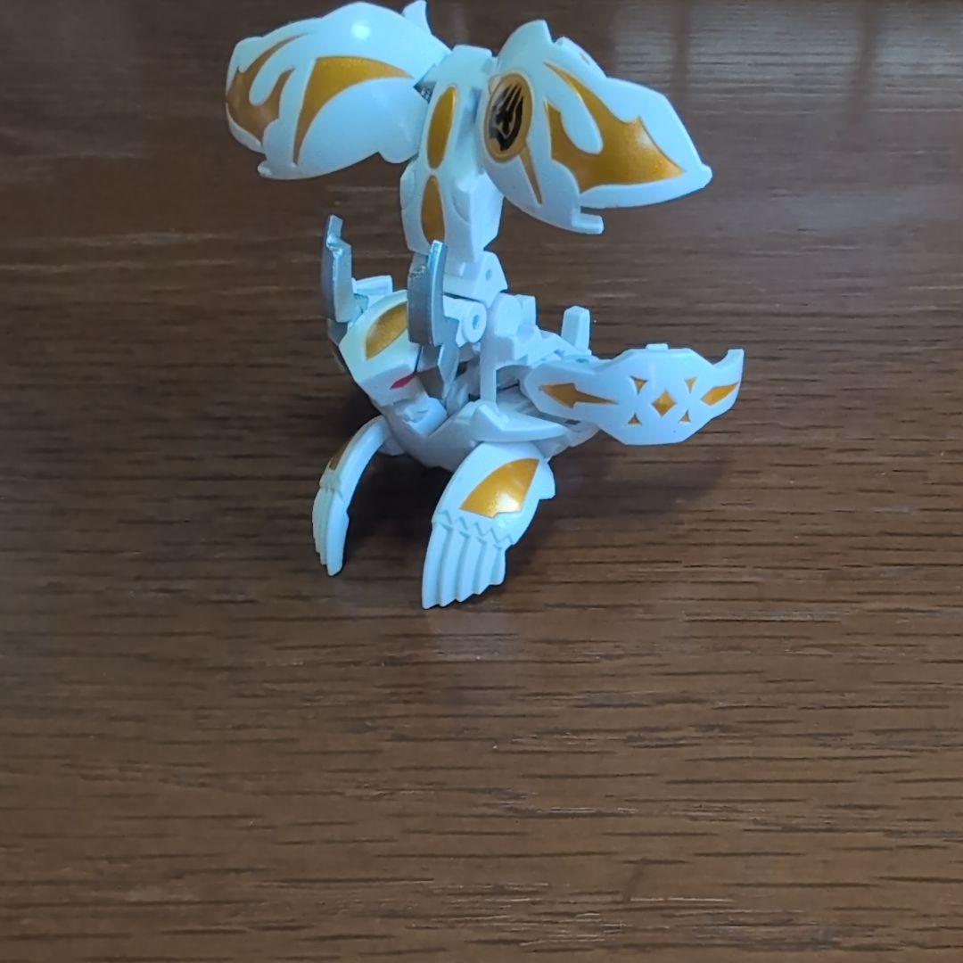 【商品説明欄必読】爆丸　破ムニキス　ホワイト