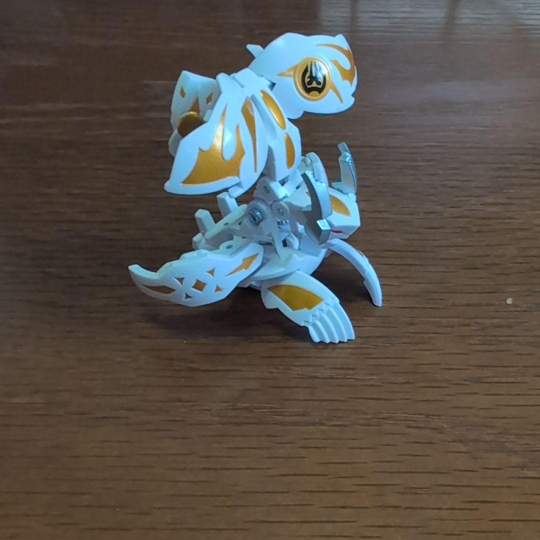 【商品説明欄必読】爆丸　破ムニキス　ホワイト