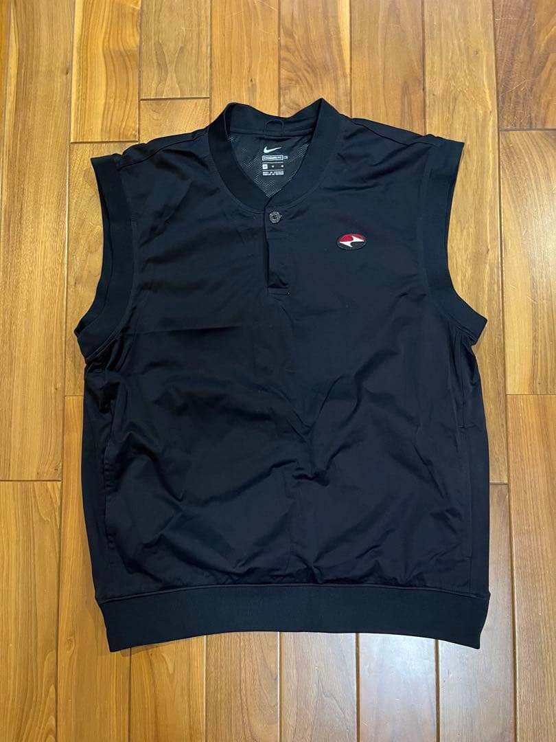 Nike Tiger Woods DRI-FIT 半袖シャツ+ベストＭセット売り