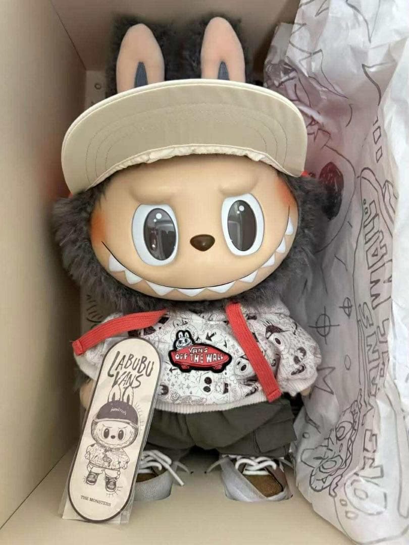 台湾花蓮の洪水被害寄付THE MONSTERS LABUBU VANS