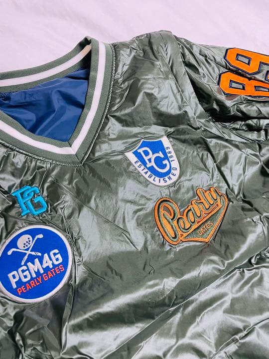 【美品】中綿入りリバーシブルブルゾン