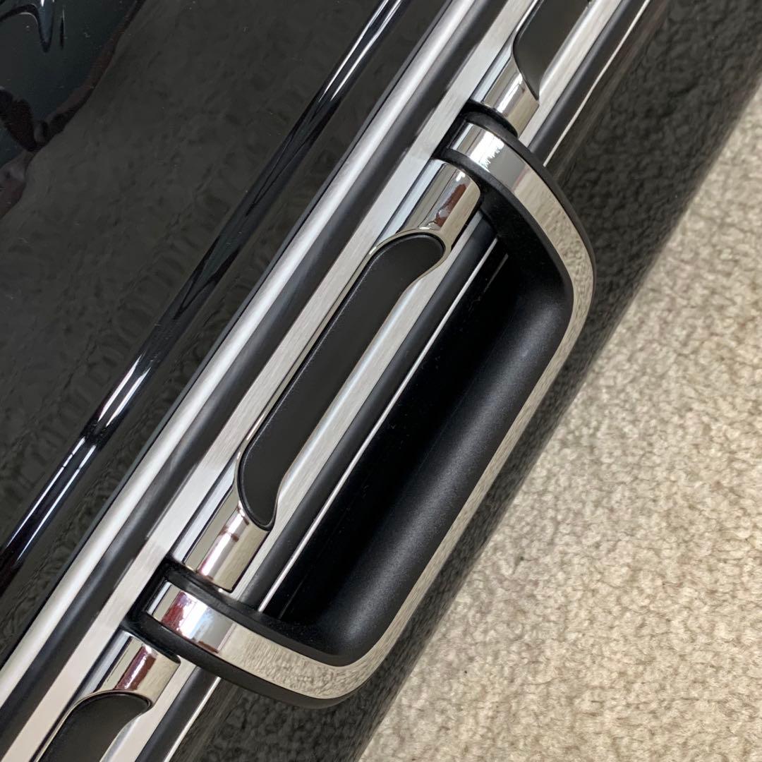 美品　メルセデスベンツ　キャリーケース　4輪　機内持ち込み　TASロック 35ℓ