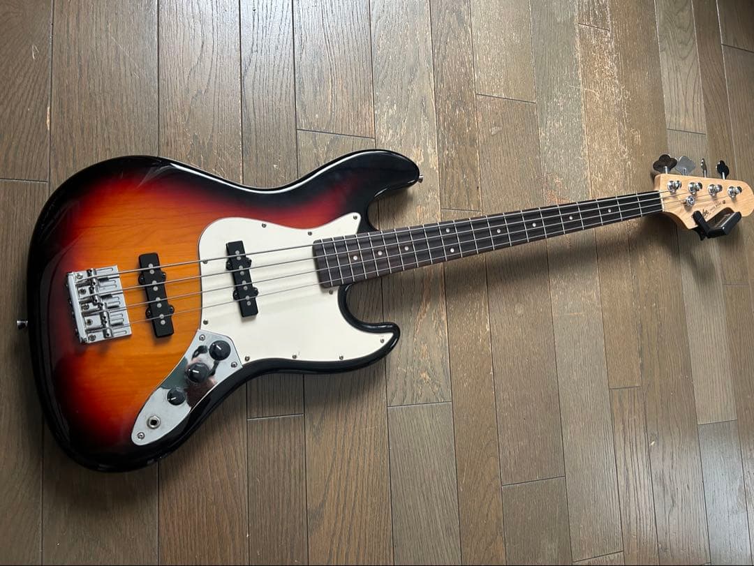 【美品】サンバースト ジャズベーススタイル　ピックアップ交換済