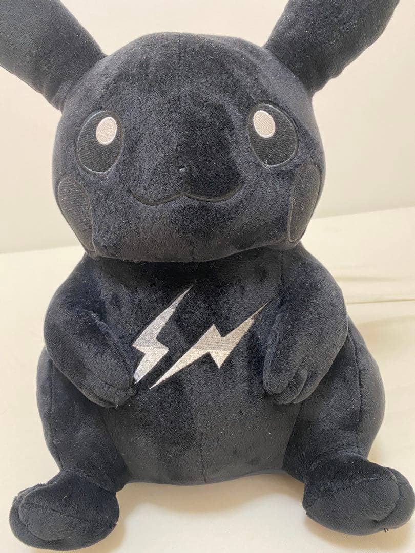 fragment フラグメント　ピカチュウ ぬいぐるみ