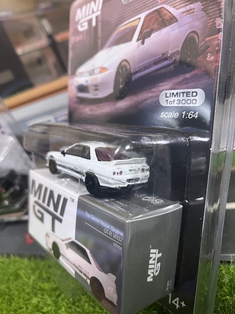 minigt 製 1/64 トップシークレット GTR VR32 ホワイト　未開