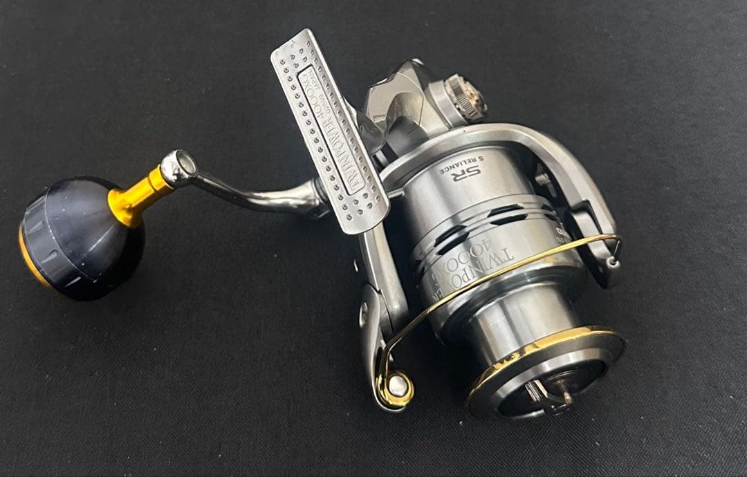 TWINPOWER 4000XG リール