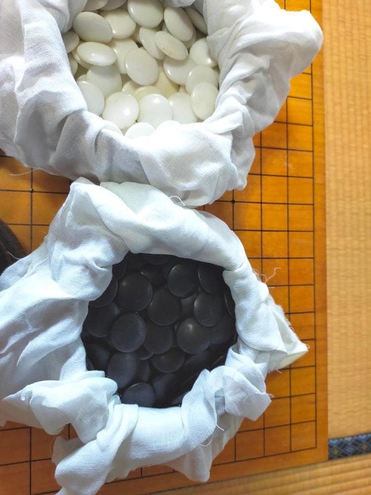 木製囲碁碁盤と碁石セット