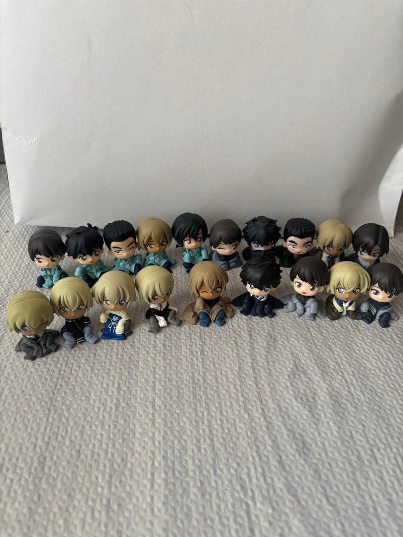 名探偵コナン　警察学校組　ちぢませ隊　アクリルスタンド　おすわりぬいぐるみ