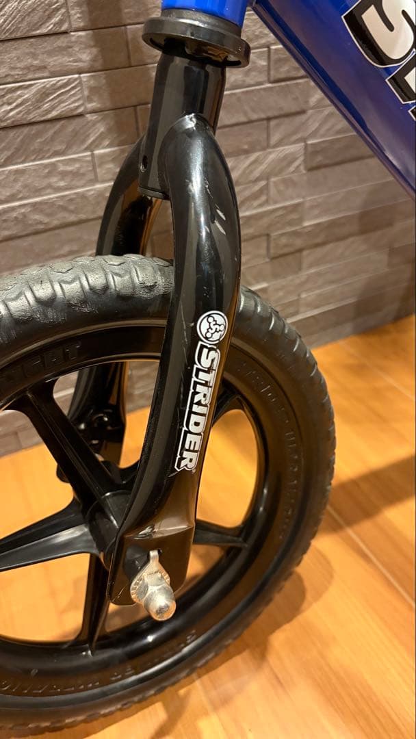 ★【断捨離中】なつ★　ストライダー スポーツモデル 12インチ 青　ブルー