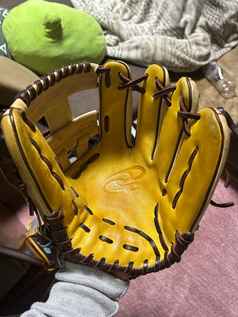 ドナイヤ２０２２限定販売軟式内野手用グラブ ラベル直刺繍モデルブロンドXゴールド