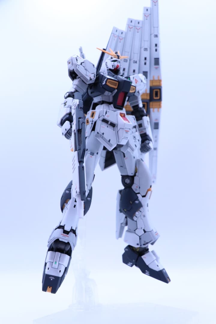 RG 1/144 νガンダム 【改修 塗装 完成品】