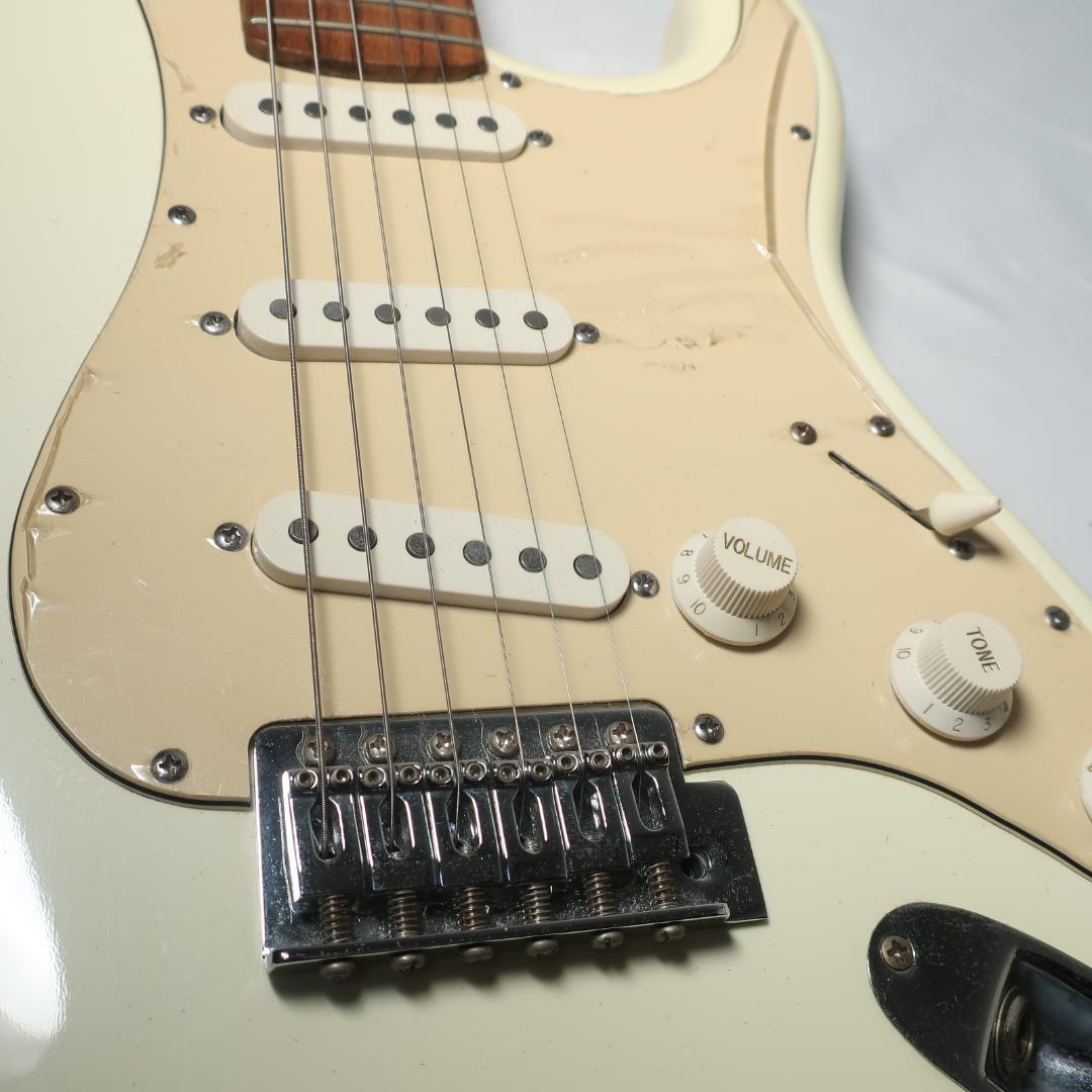 美品 BUSKER'S ストラトキャスタータイプ エレキギター ケース付