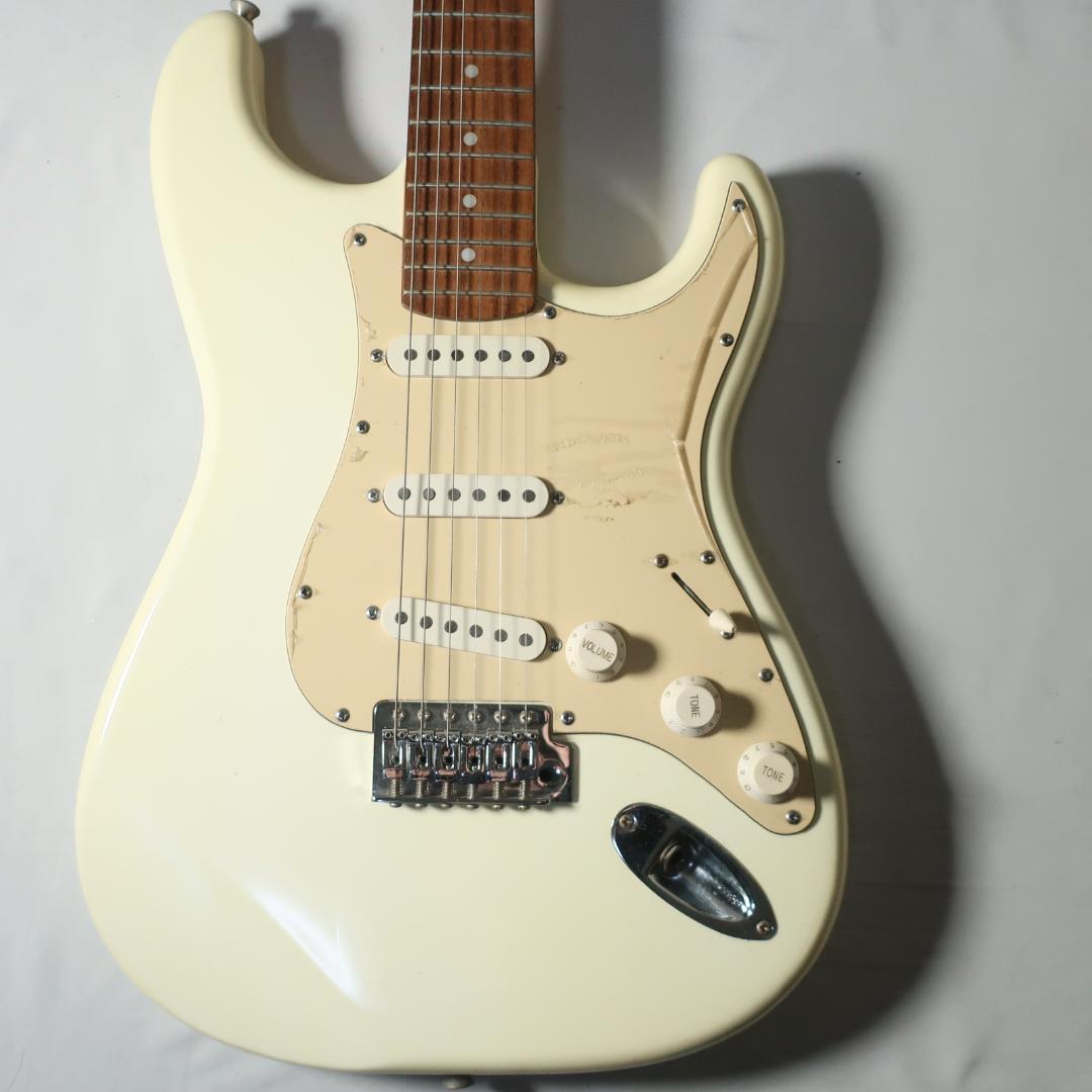 美品 BUSKER'S ストラトキャスタータイプ エレキギター ケース付