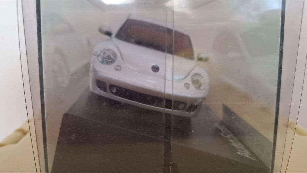 京商 ミニッツ ボディ　ニュービートル シルバー