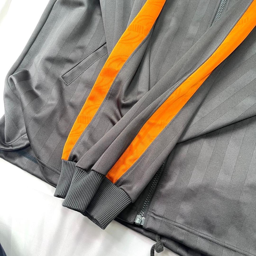 極美品 プーマ　ジャージ　セットアップ　ダークグレー　オレンジ　XL プージャー