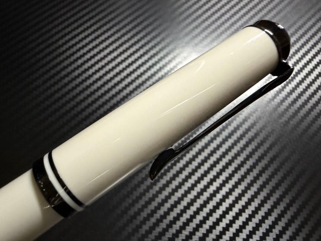 未使用に近い ペリカン スーベレーン M670 ウォームグレー EF 万年筆