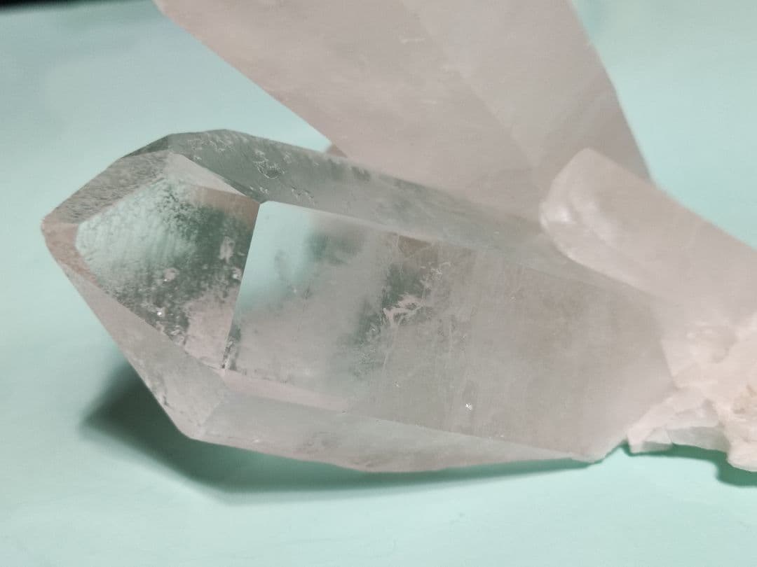 パワーストーン　天然石　ポイント　キーパー入り水晶　677g　No.801