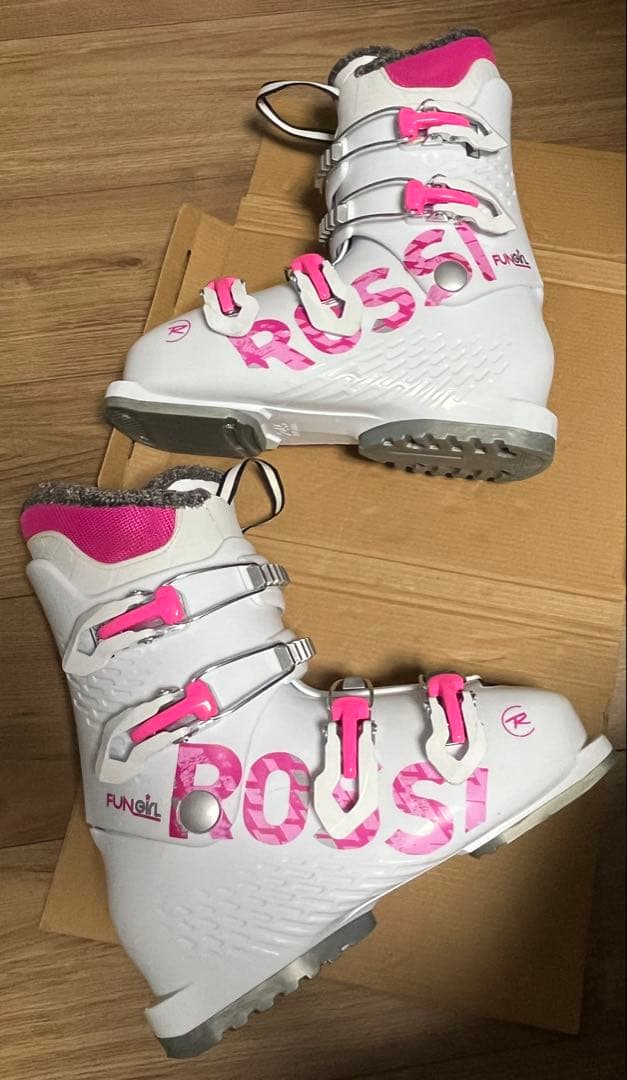 Rossignol FunGirl ジュニア　スキーブーツ 24.5cm