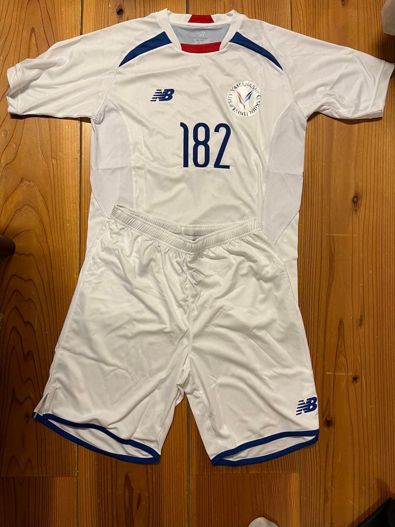 山梨学院大学サッカー部　半袖アウェイユニフォーム上下セット