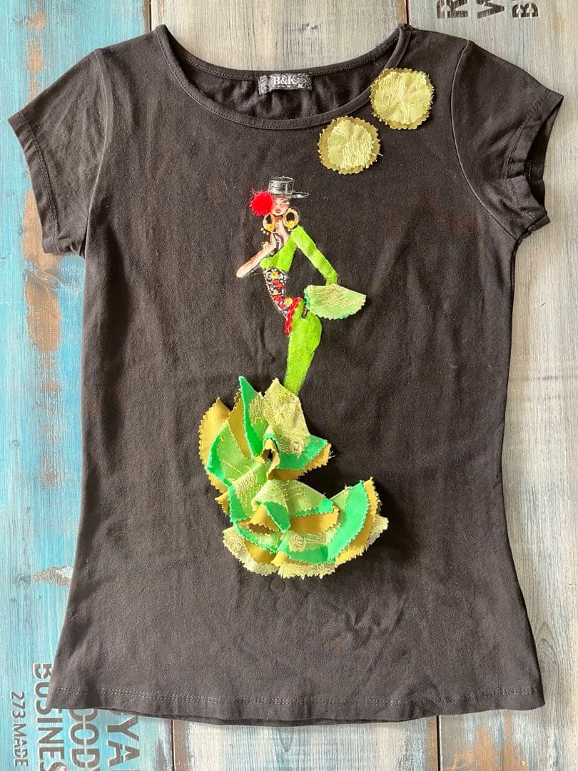 ソニアジョーンズ完売デザインTシャツ立体感のある衣装＆アップリケ付き　サイズM