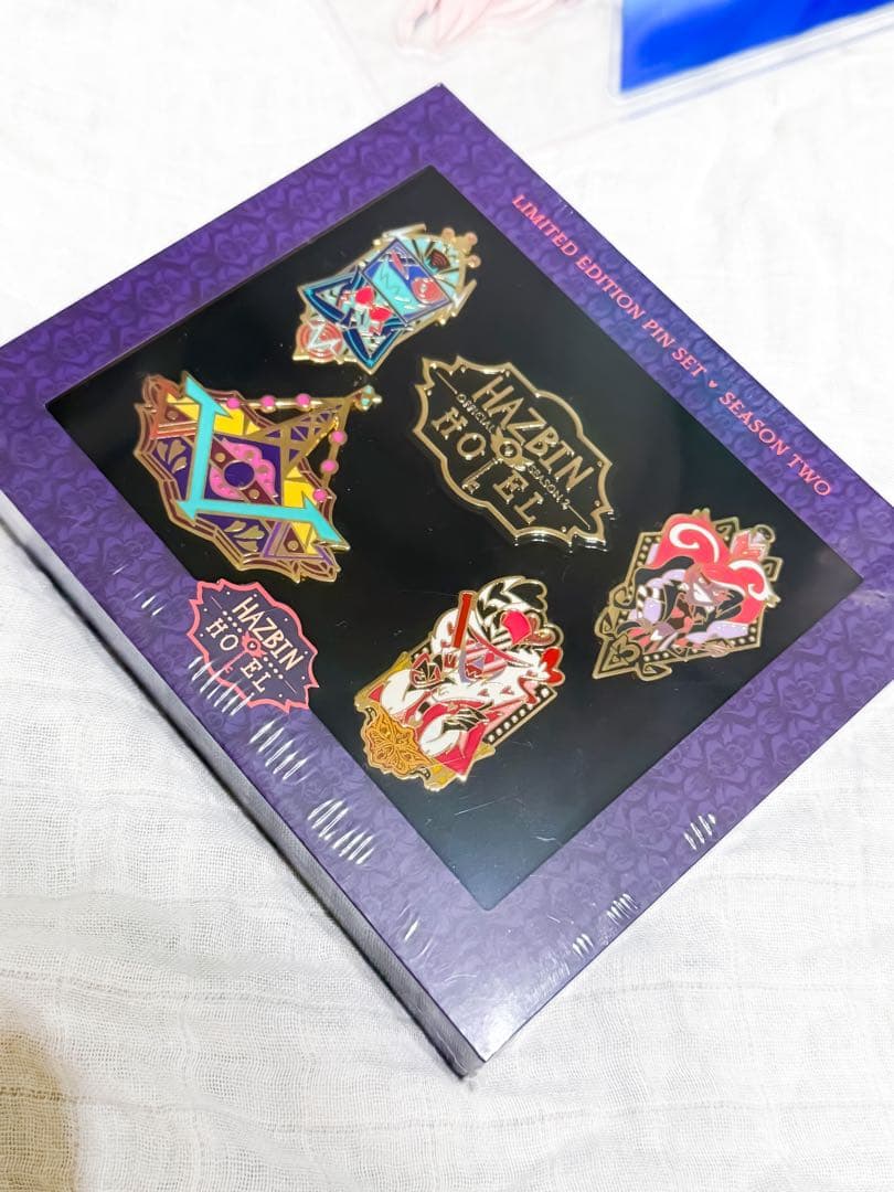 ハズビンホテル HazbinHotel Vees社員証 アクスタ ピンズ