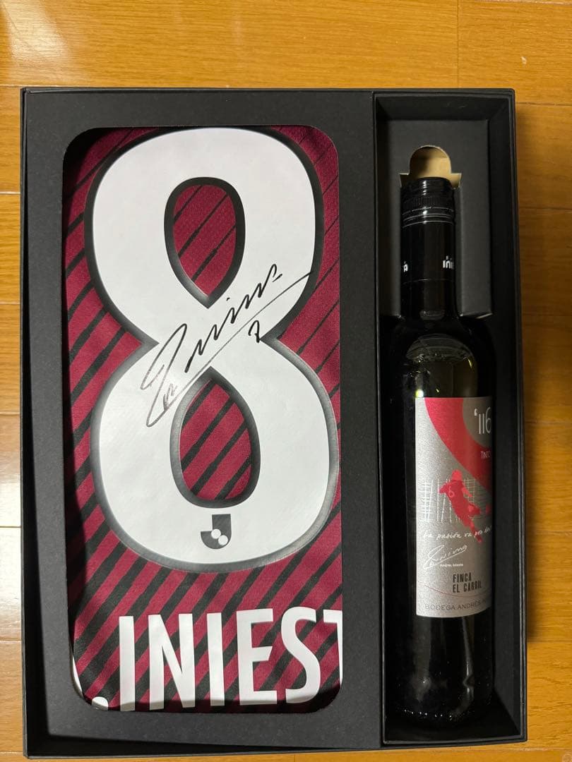 2023シーズン　イニエスタ　サイン入りユニフォーム