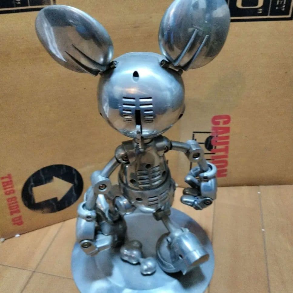 ☆希少☆ Ｄｈｙｐ フューチャー ミッキー レトロ版 完成品フィギュア