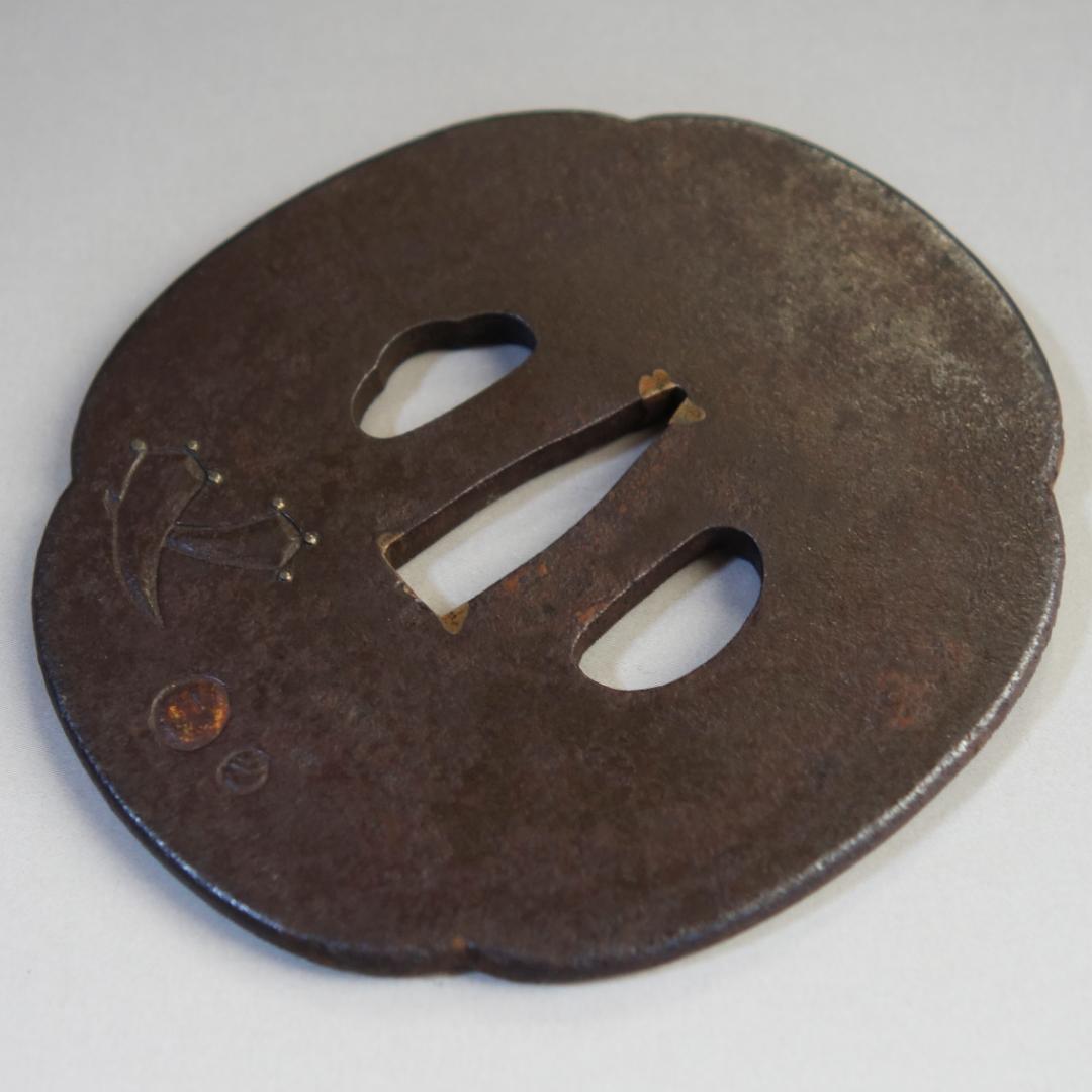 【大黒天図鍔 片切彫 銀象嵌 鍍金】 鐔 鍔 刀装具 日本刀 武具 江戸 骨董