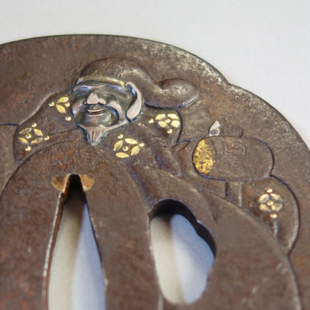 【大黒天図鍔 片切彫 銀象嵌 鍍金】 鐔 鍔 刀装具 日本刀 武具 江戸 骨董