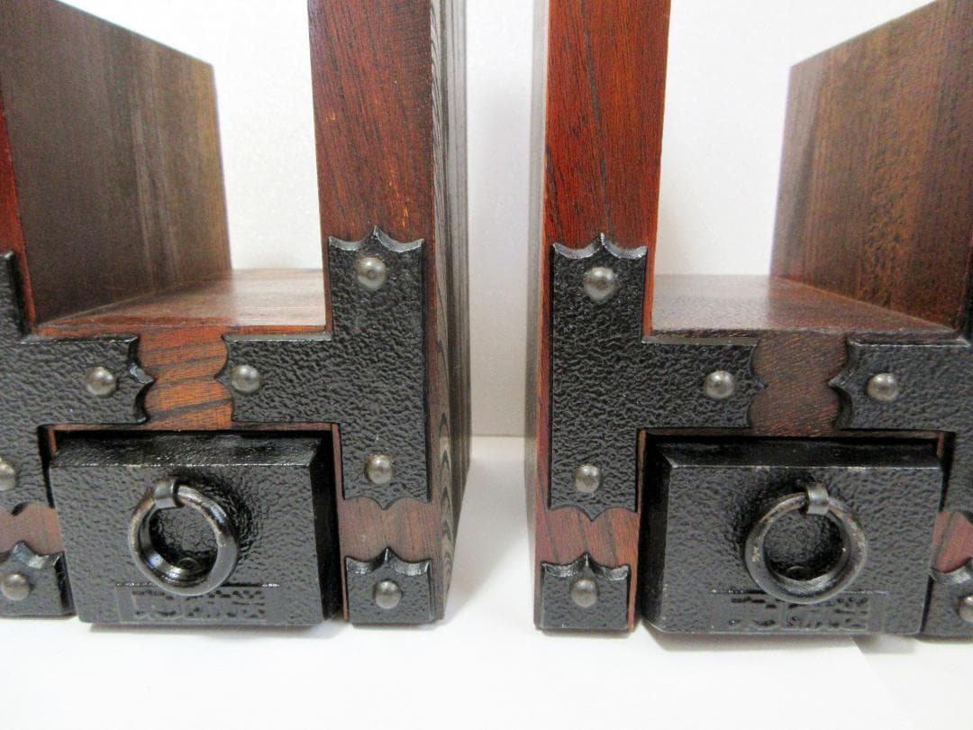 木製 重厚ブックエンド 欅 / 仙台箪笥意匠