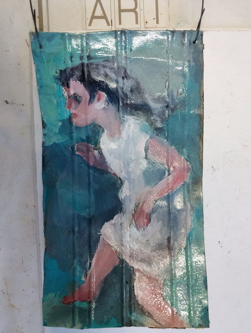 少女の油彩画 青と白のトーン