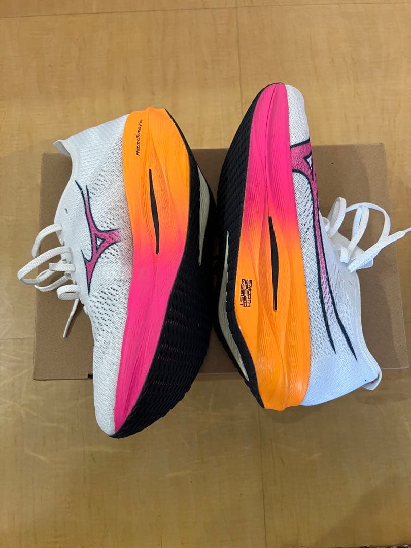 Mizunoウェーブリベリオンプロ3 【使用回数数回】27.5cm