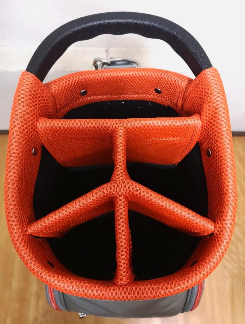 美品TRANS CONTINENTSのカート型キャディバッグ(グレーx白)