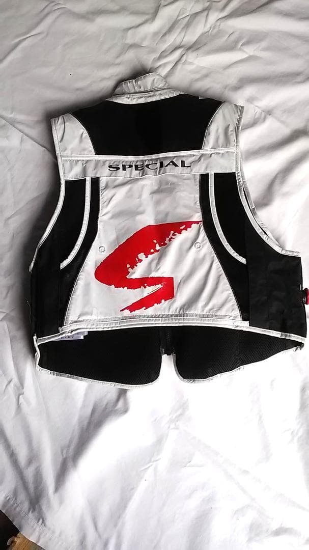 Daiwa フィッシングベスト スペシャル 2024モデル