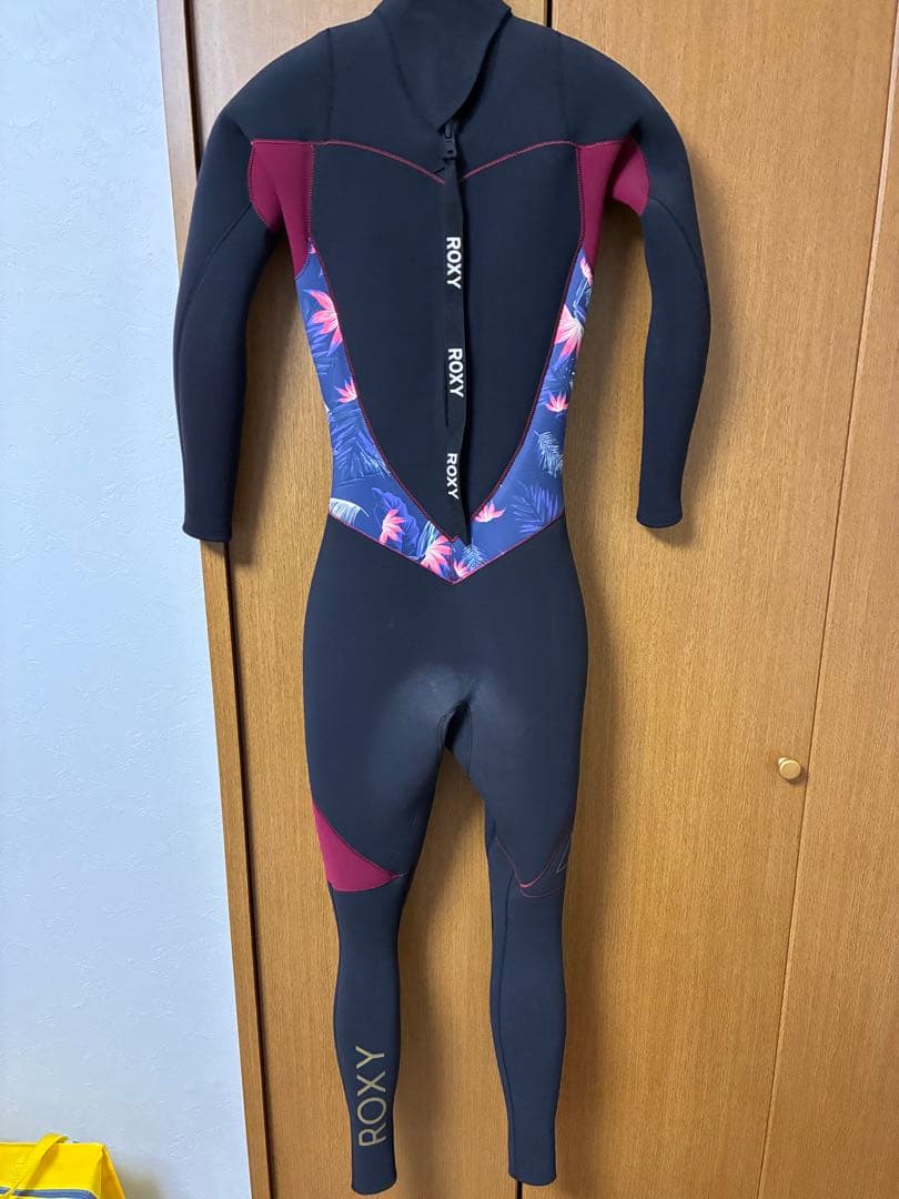 【美品】ROXY ウエットスーツ 3mm