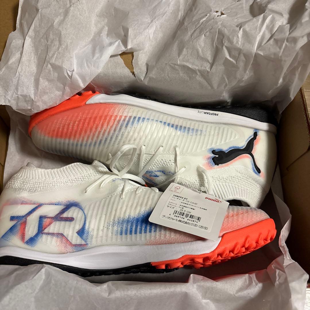 プーマ　フューチャー8 プロ　CAGA サイズ26.5