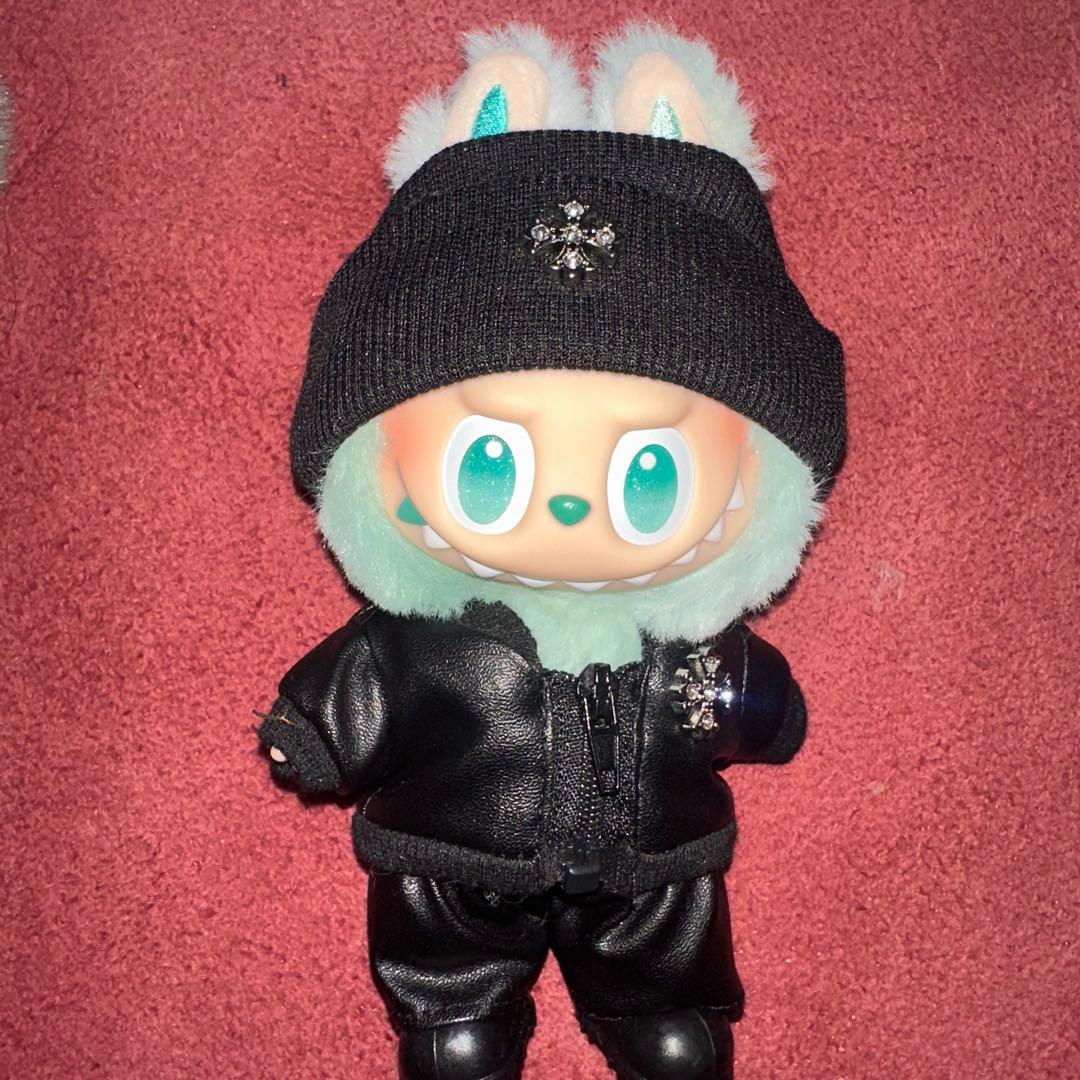 帽子のラブブ　SERENIY 平静