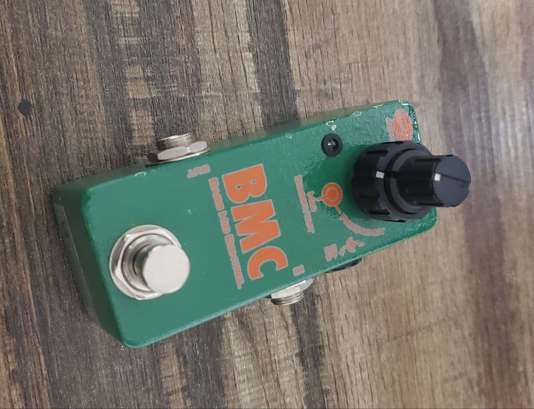 E.W.C. bass mid control (ベース用イコライザー)