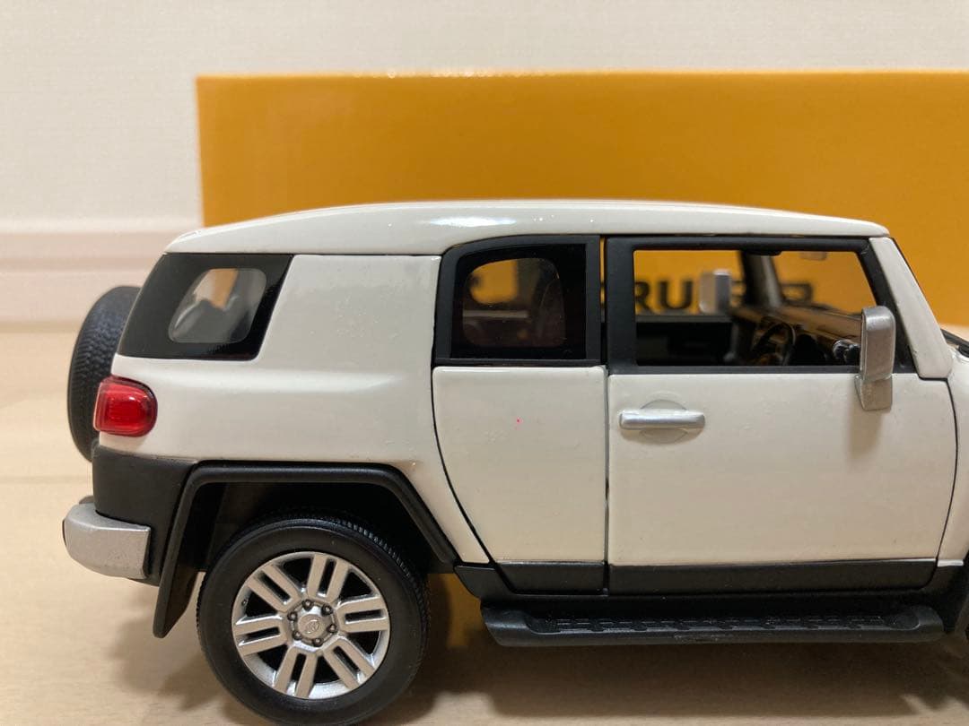 トヨタFJクルーザー　非売品　色見本