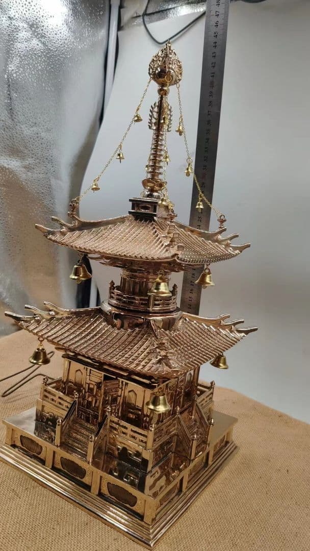 【修縁堂】多宝塔の内部のスペースは大きいです 摩尼宝経書と七宝などがいられます