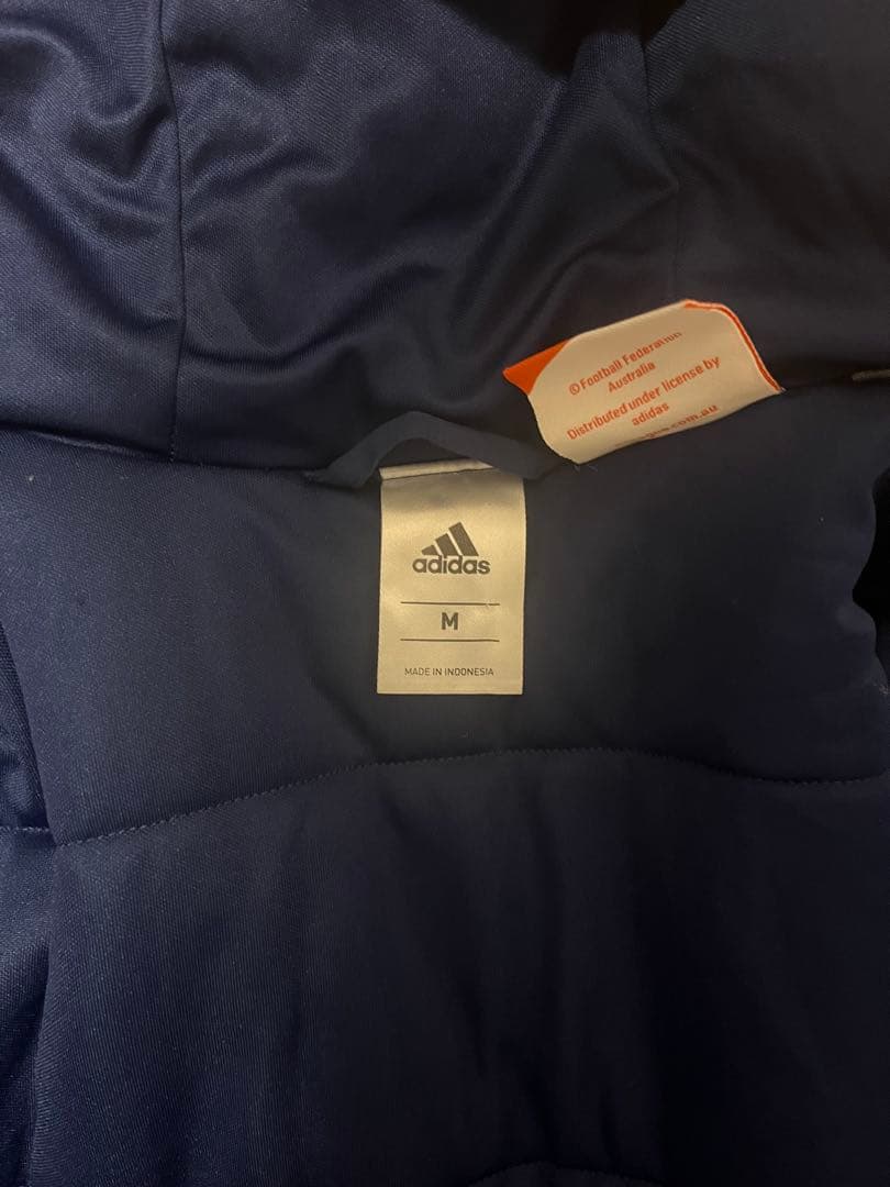 メルボルン・ビクトリー　adidas パデッドジャケットM ネイビー