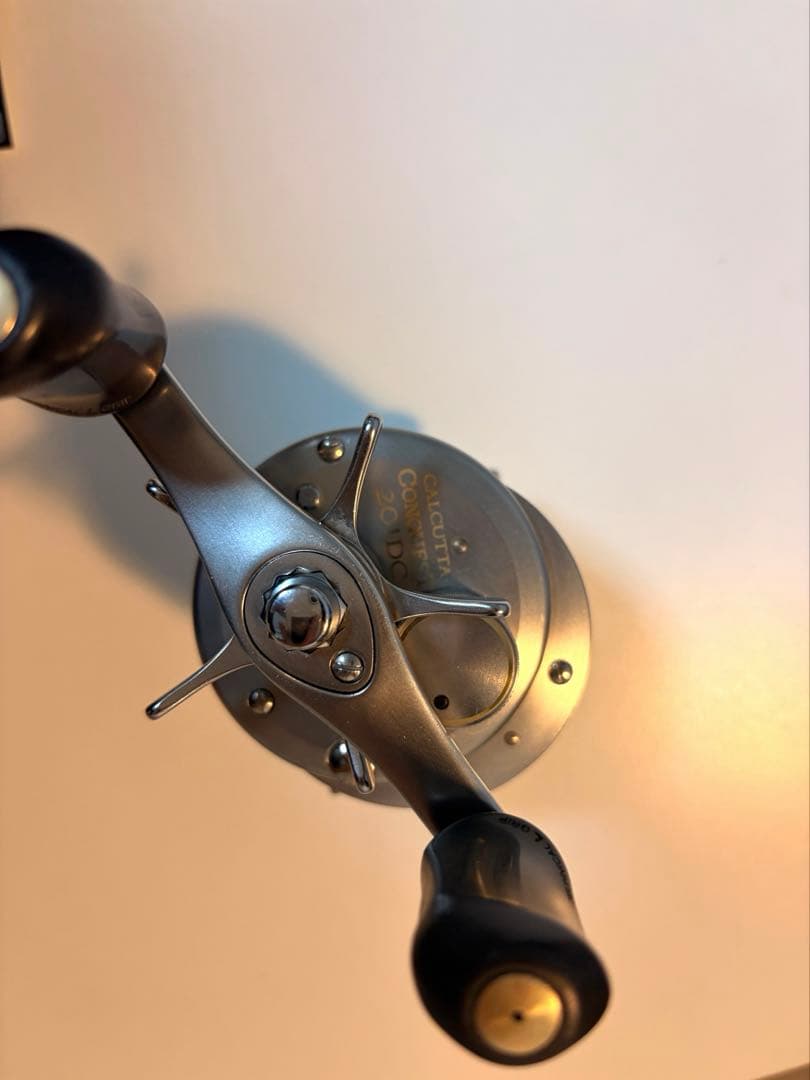 【極美品】SHIMANO CALCUTTA CONQUEST201DC