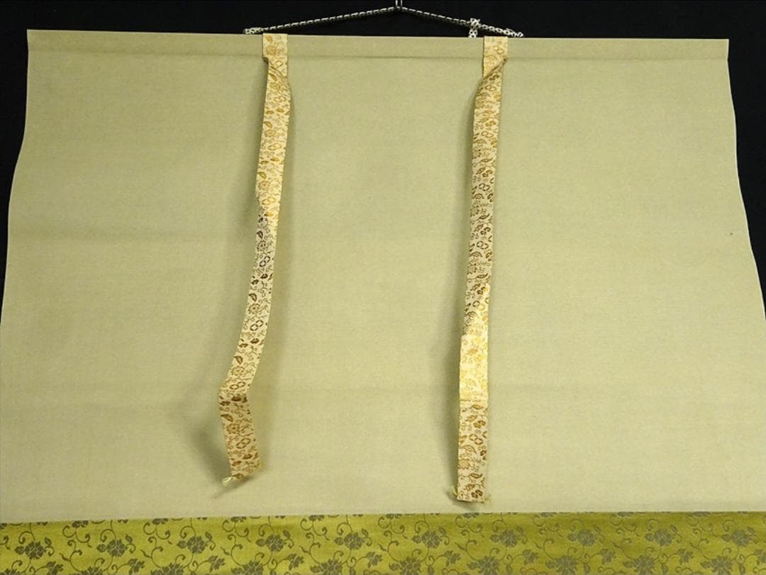 掛軸 長三郎『松に小禽図』絹本 肉筆 無地箱付 掛軸 a020715